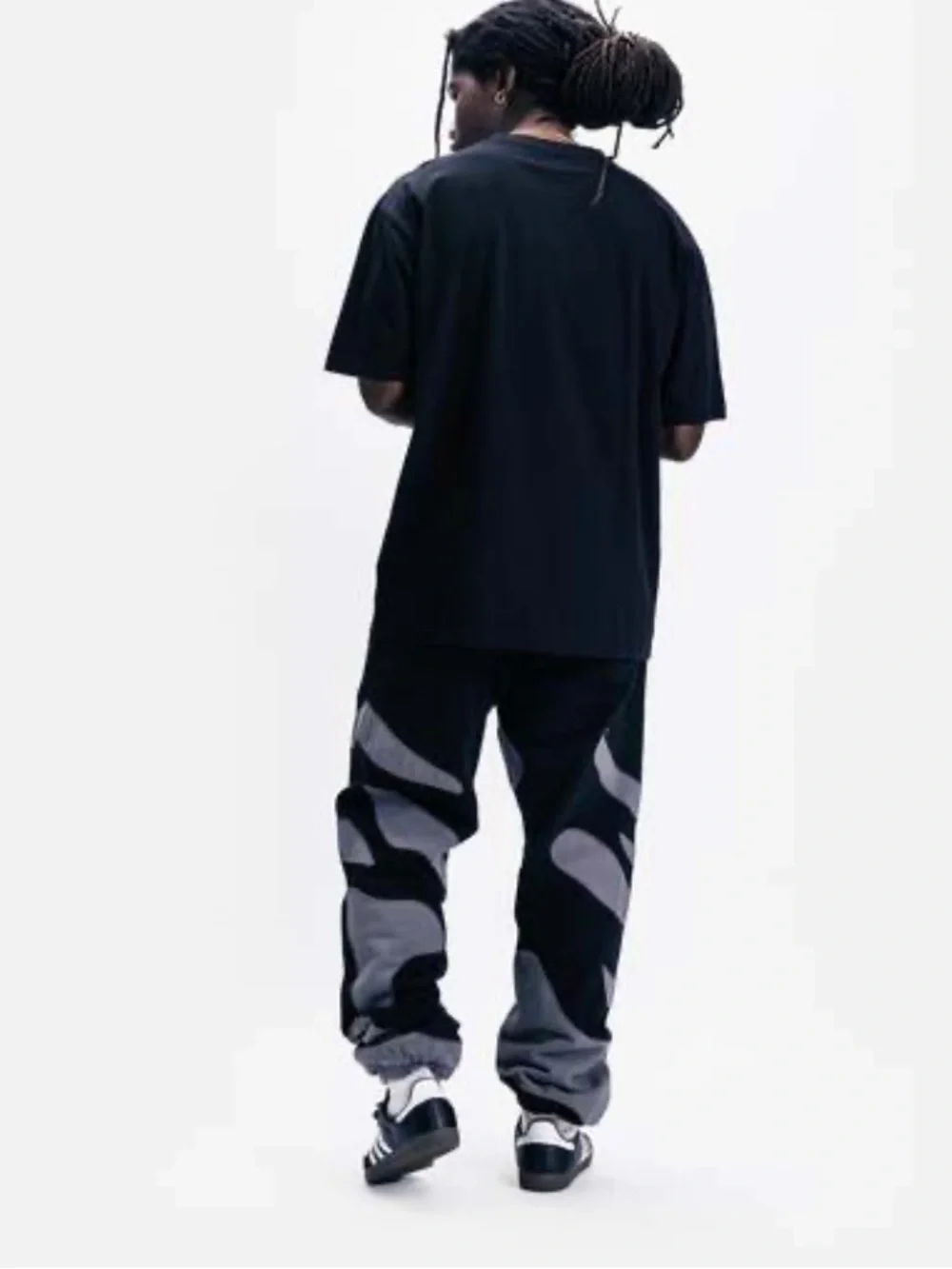 MArket Peaked Fleece Pants size M
